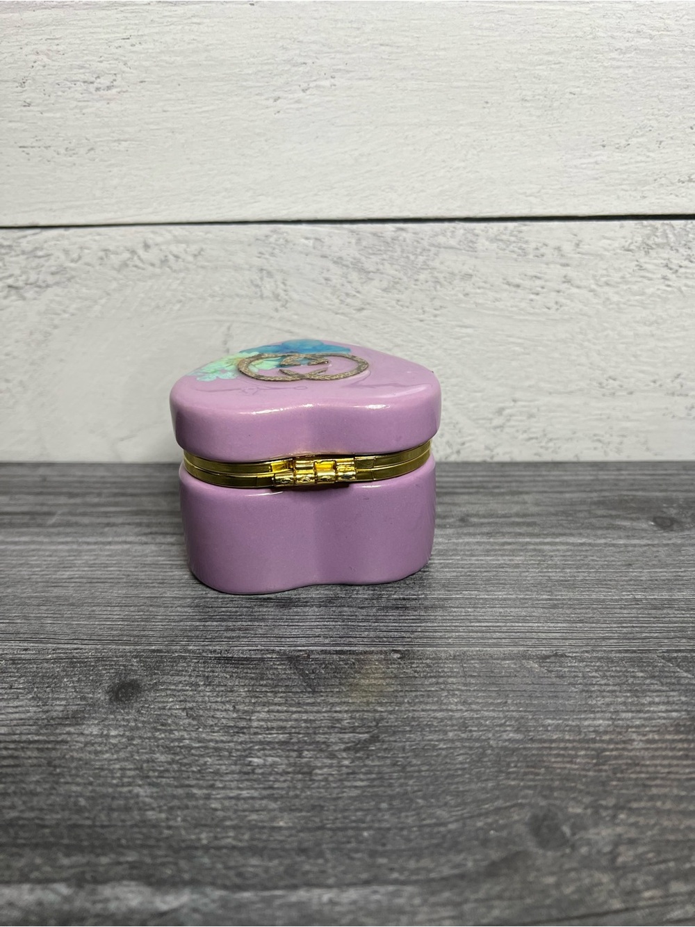 Gucci Heart Shaped Purple Jewelry Box with Floral Accent - Picture 3 of 5